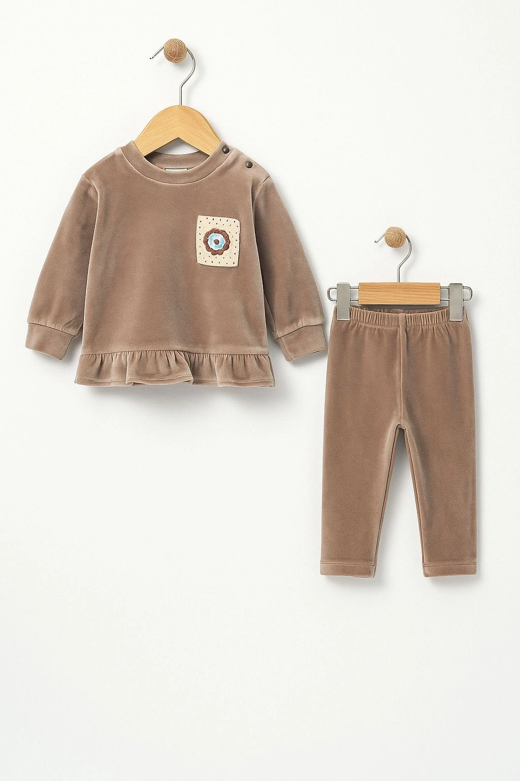 Nakışlı Kadife Kız Bebek Takımı