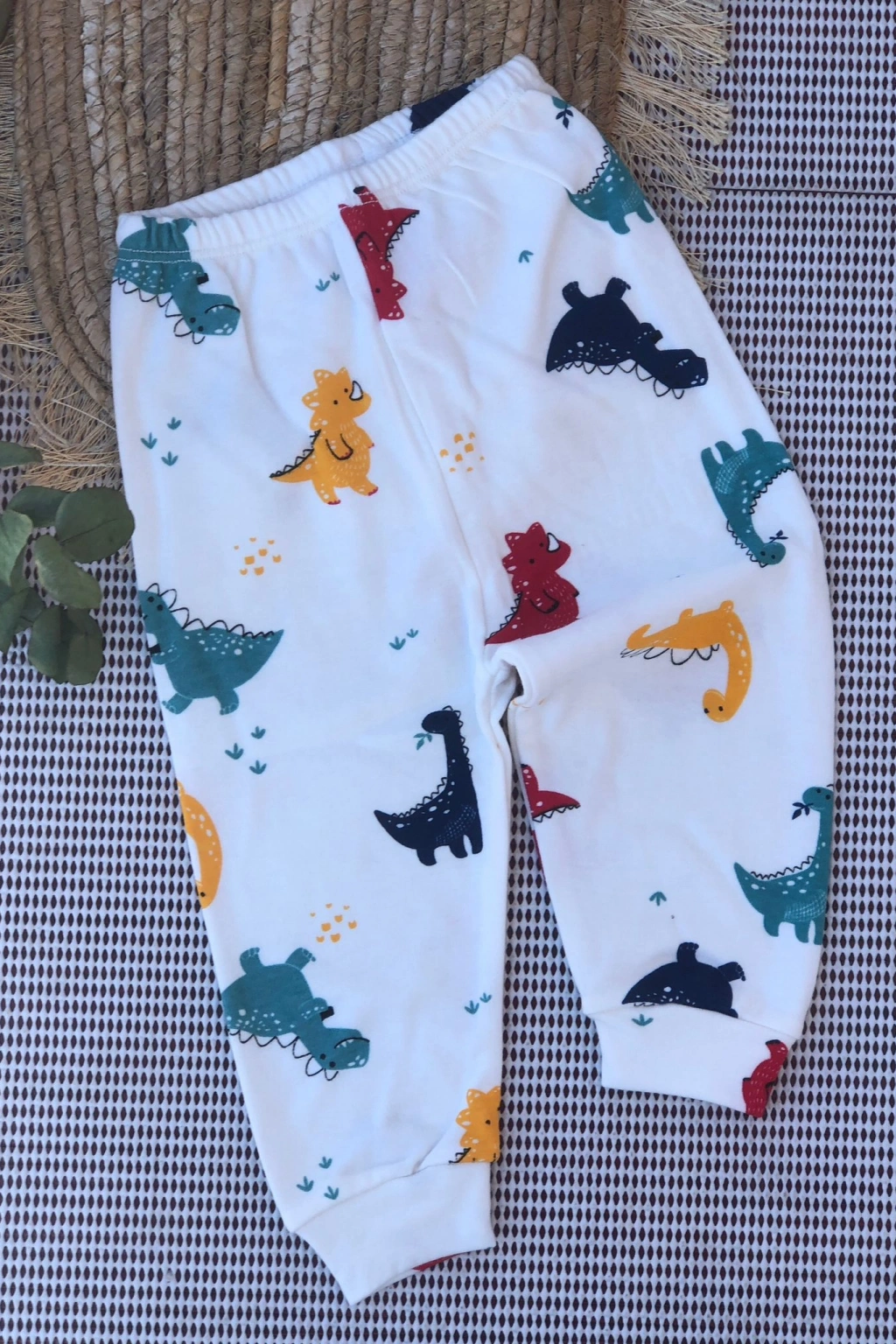 Nayinom Manşetli Tek Alt