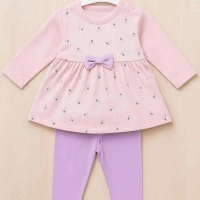 Fiyonklu Çiçek Desenli Kız Bebek Takımı