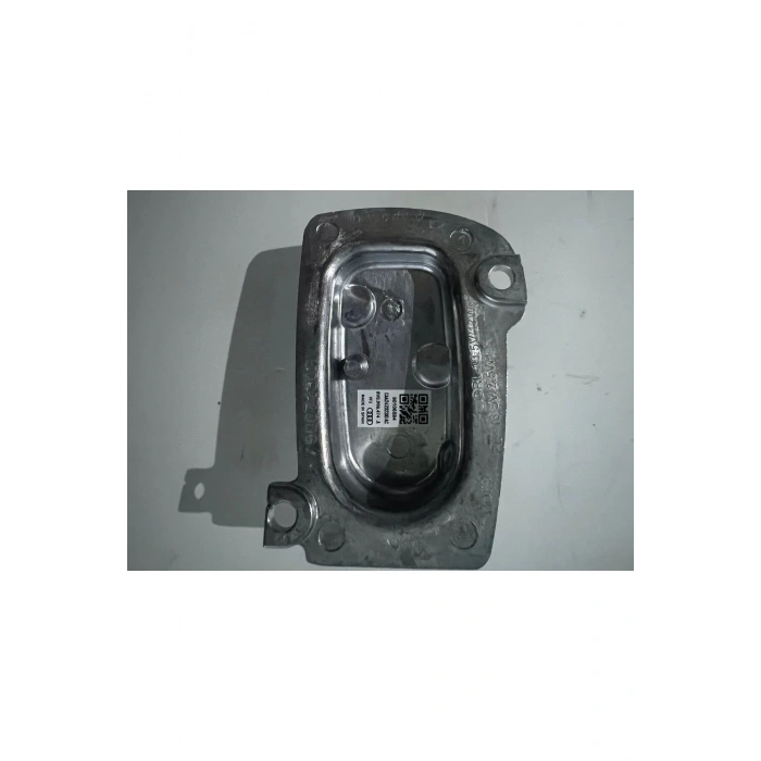 8V0998473A Audi A3 Sportback Sedan Sağ Led Far Modülü 2017-2020