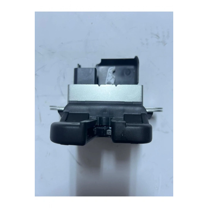 5K0827505A ARKA BAGAJ KİLİDİ GOLF 6-7 JETTA POLO ARKA BAGAJ KİLİDİ  Uyumlu