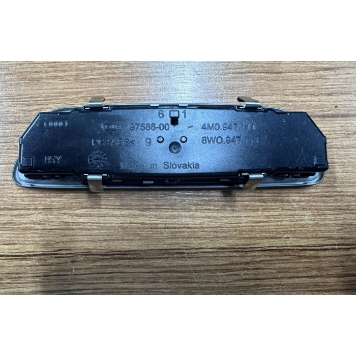 AUDİ A4 A5 A6 A7 TAVAN LAMBASI ARKA 4M0947111 - 8W0947111