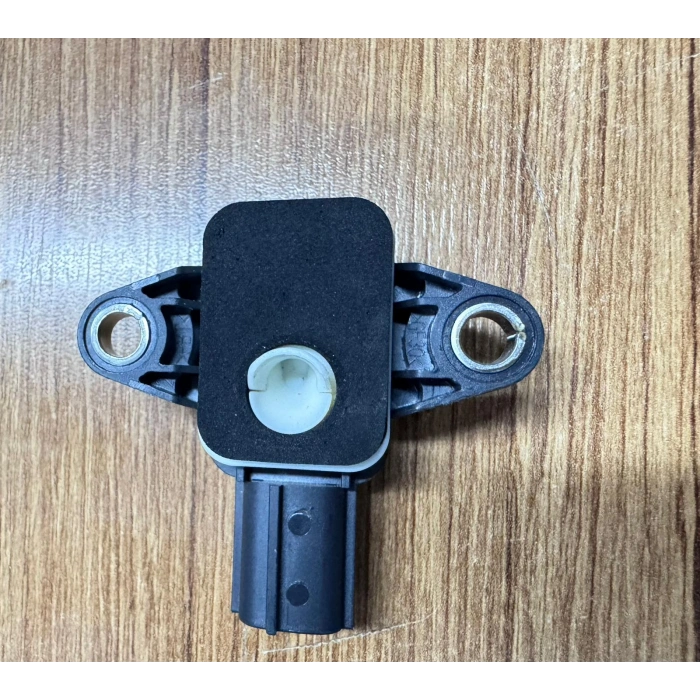 AUDI A3 A4 AIRBAG SENSÖRÜ 8P0955557