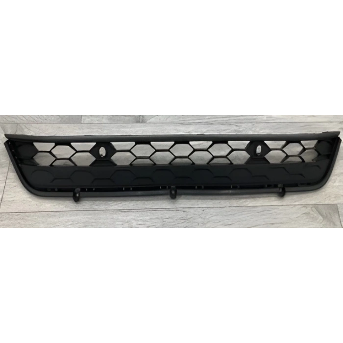 Vw Tiguan 2017 Ve Sonrası Ön Tampon Alt Orta Izgara Sensörlü 5NA853671A