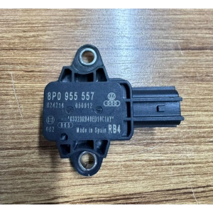 AUDI A3 A4 AIRBAG SENSÖRÜ 8P0955557