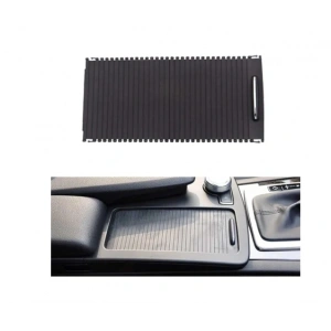 Mercedes W204 07-14 W212 09-15 C207 10-16 E Serisi Orta Konsol Perdesi Siyah A2046807607