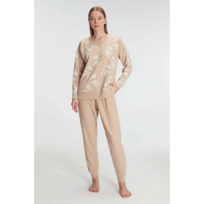 Anıl Jakarlı Uzun Kol V Yaka Pijama Takımı