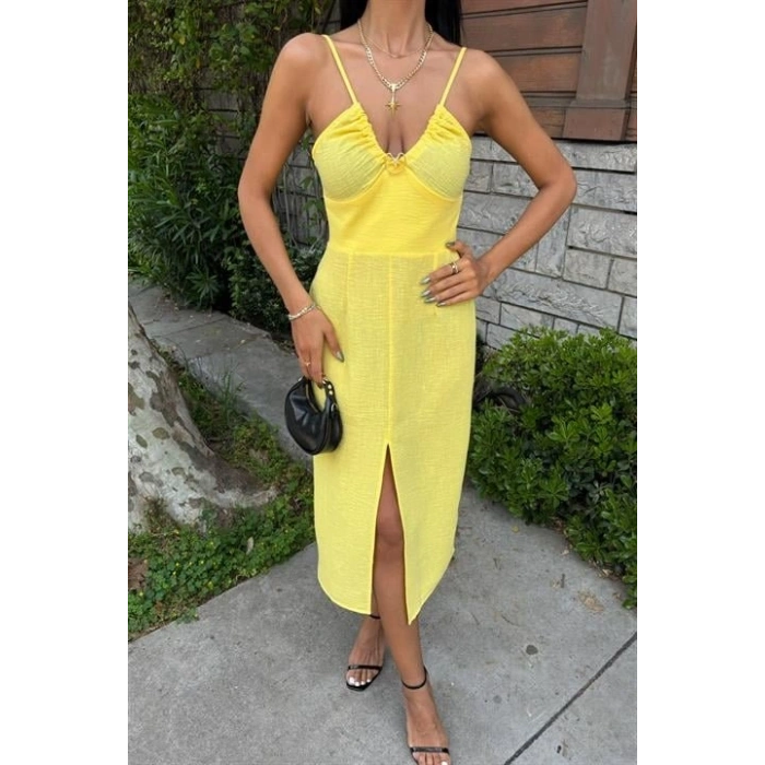 Göğsü Aksesuarlı Önü Yırtmaçlı Elbise 2899