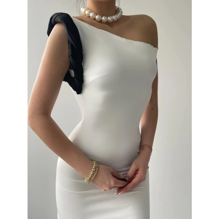 Jovani Omuz Detaylı Elbise