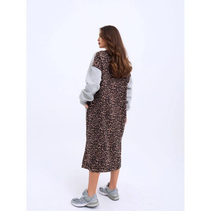 Kadın Arkası Leoparlı Yırtmaçlı Elbise