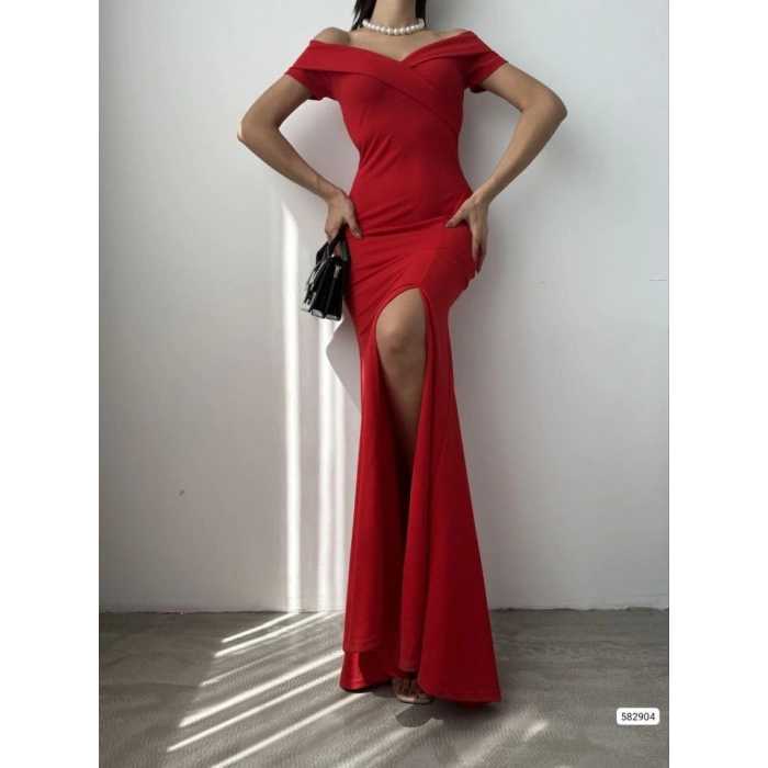 Kadın Dalgıç Kumaş Kayık Yaka Ve Dekolte Detaylı Elbise