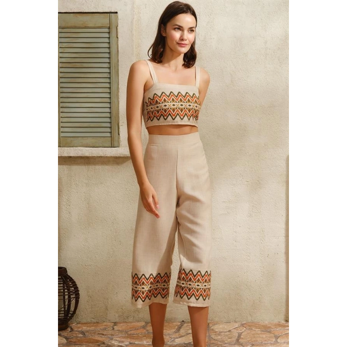 Kalın Askılı Oyuk U Yaka Geometrik Yazlık Uzun Nakış Detaylı Pijama Takımı