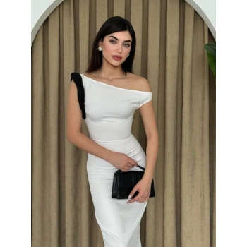 Jovani Omuz Detaylı Elbise