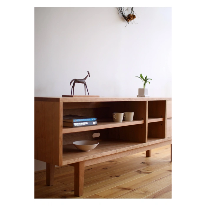 Ahşap çift çekmeceli açık raflı vintage TV ünitesi
