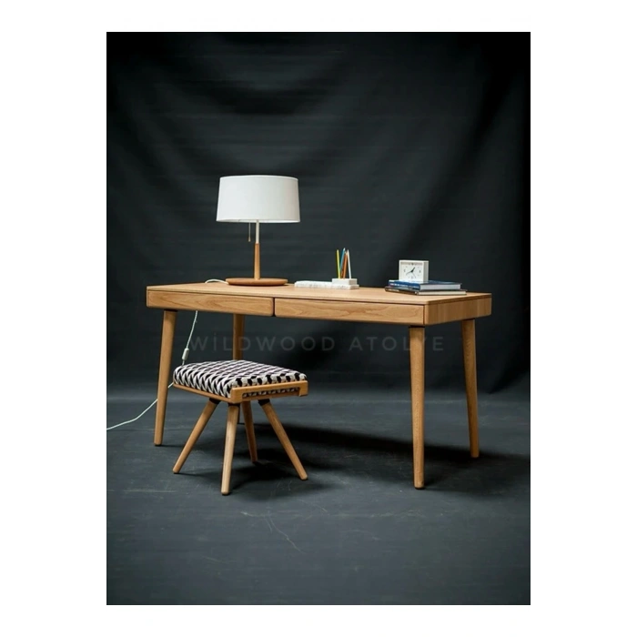 Zeleno Pine Desk (wildwood)