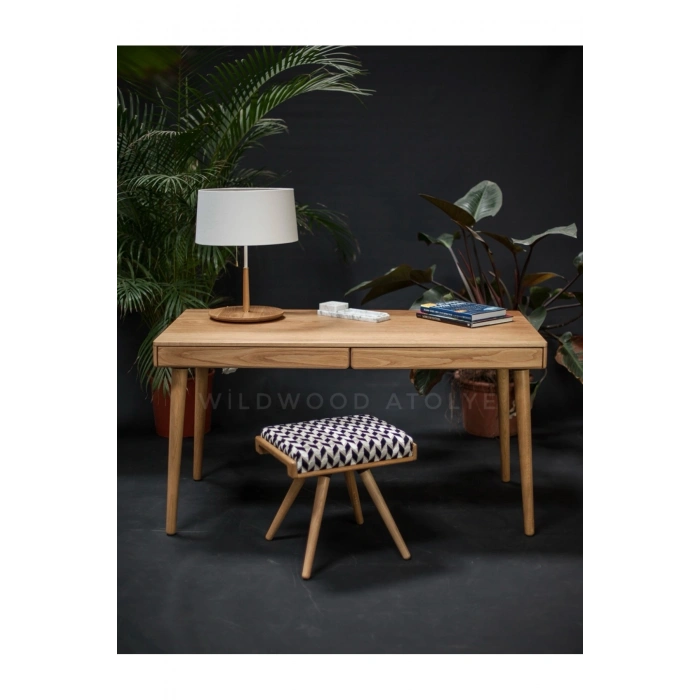 Zeleno Pine Desk (wildwood)