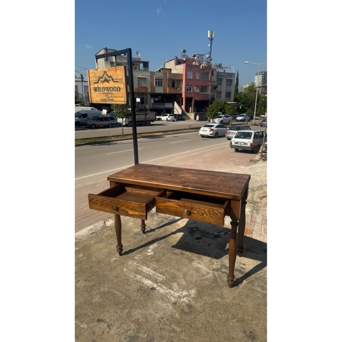 ESSENZA çalışma masası ✨