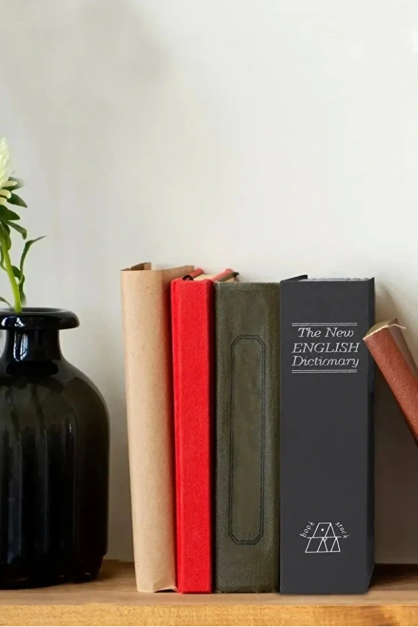 Büyük Boy Kitap Şeklinde Anahtarlı Gizli Kasa Para Saklama Hırsız Kilitli Dekoratif Kumbara | 2 Adet