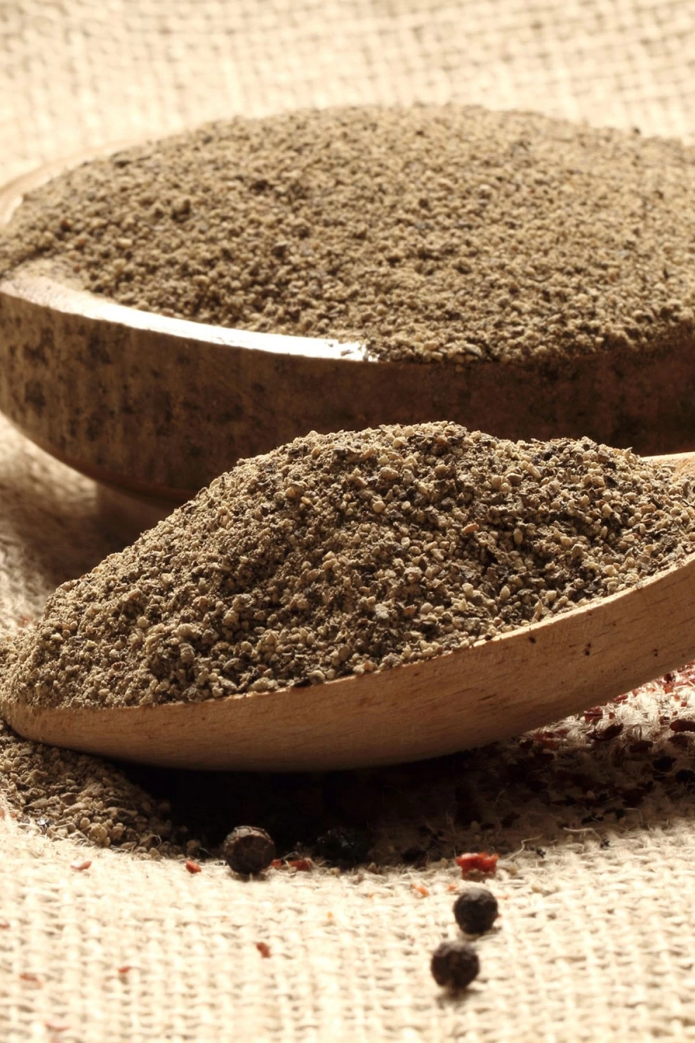 ÖGÜTÜLMÜŞ KARABİBER (50 GR)