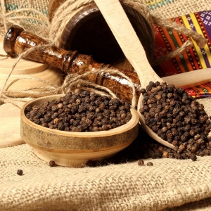 TANE KARABİBER (250 GR)