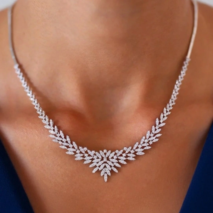 14 Ayar Altın Beyaz Yaprak Motif Set Takımı