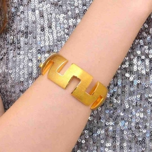 14 Ayar Altın Geniş Kelepçe