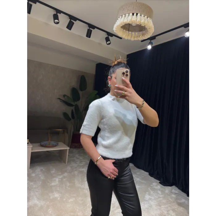 Angora Beyaz Tişört