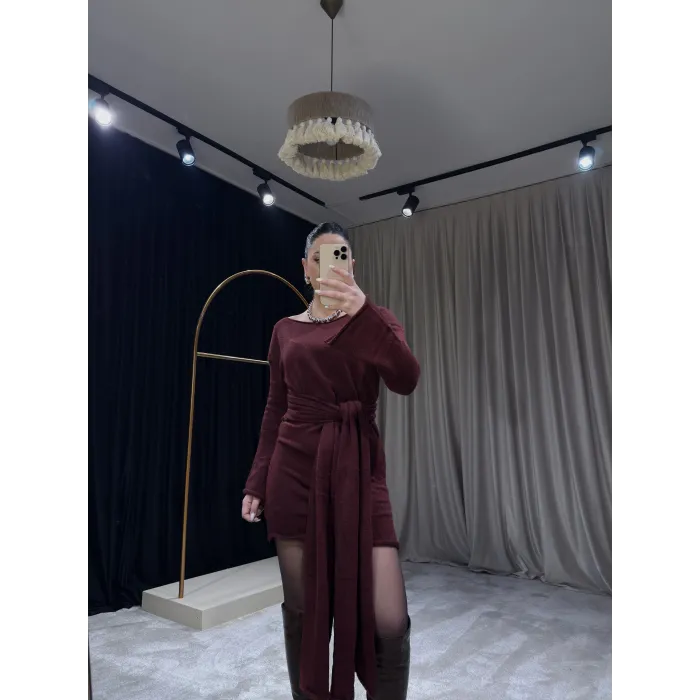 Bordo Kuşaklı Elbise