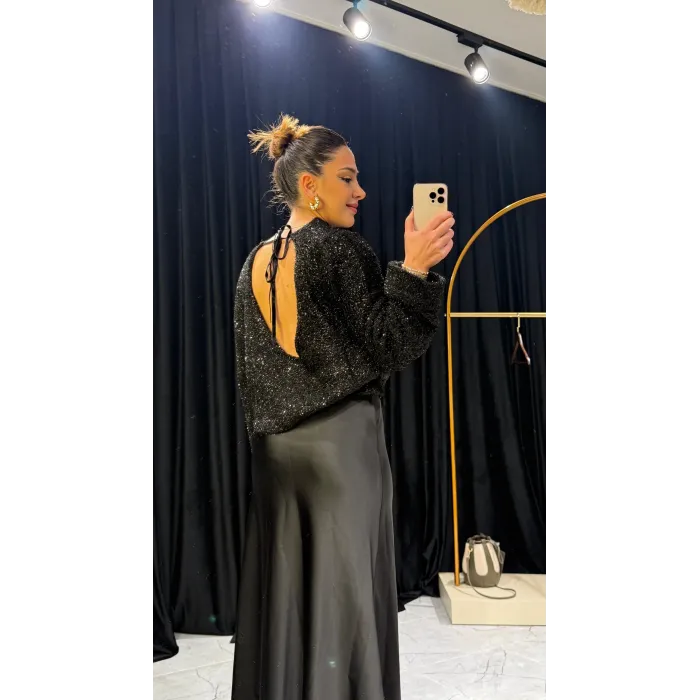 Siyah Parıltılı Kazak