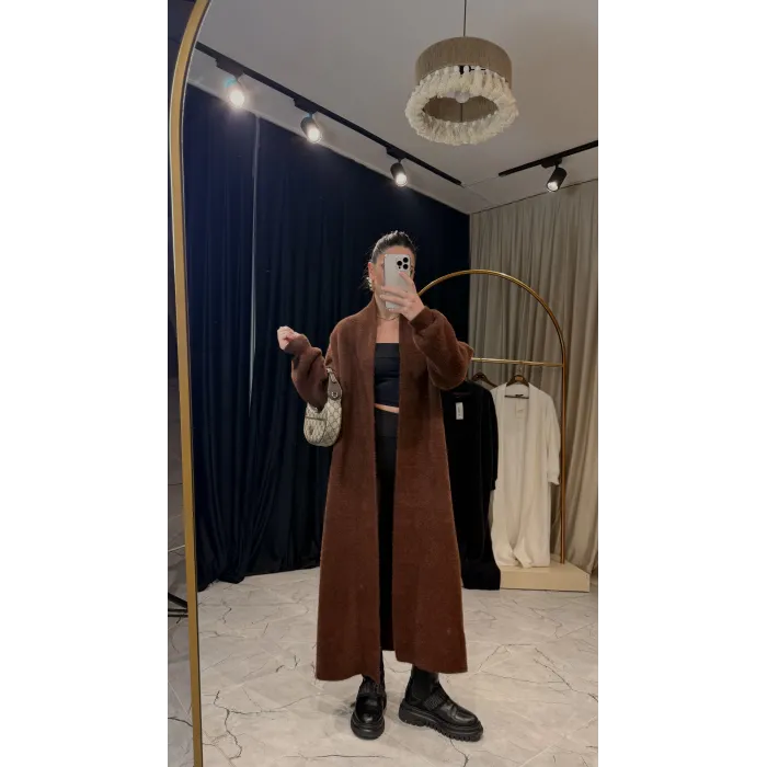 Kahverengi Uzun Sakallı Hırka