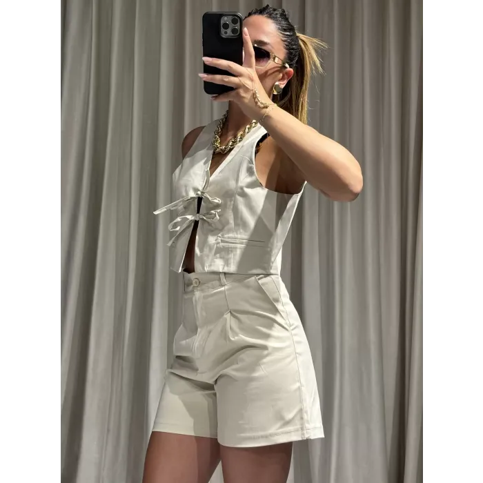 Krem Renk Şort Bluz Takım