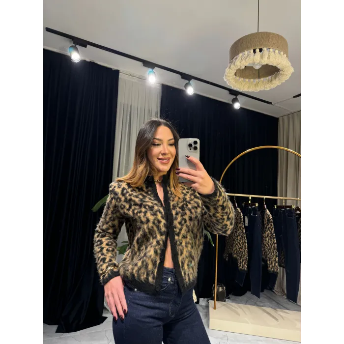 Leopar Desenli Hırka