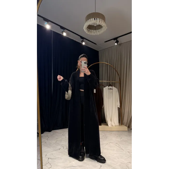 Siyah Uzun Sakallı Hırka