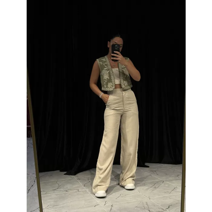 Yeşil Renk Nakış İşlemeli Keten Yelek