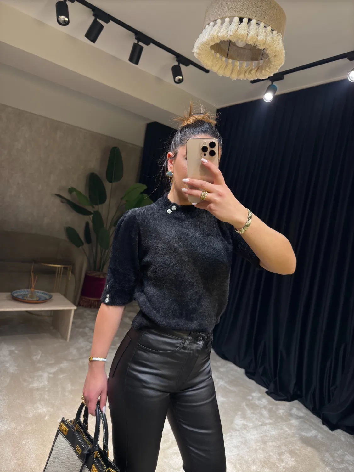 Angora Siyah Tişört