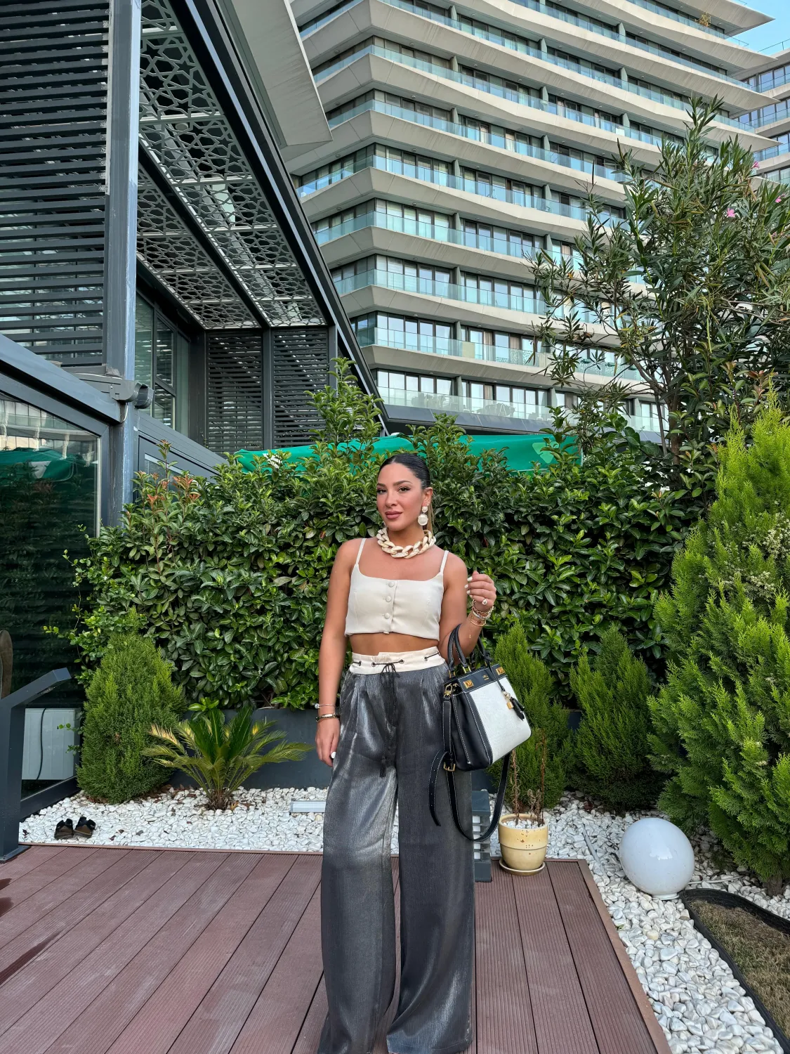 Antrasit Renk Beli Püskül Bağlamalı Parlak Pantolon