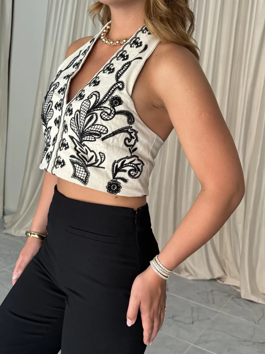 Nakış İşlemeli Keten Crop