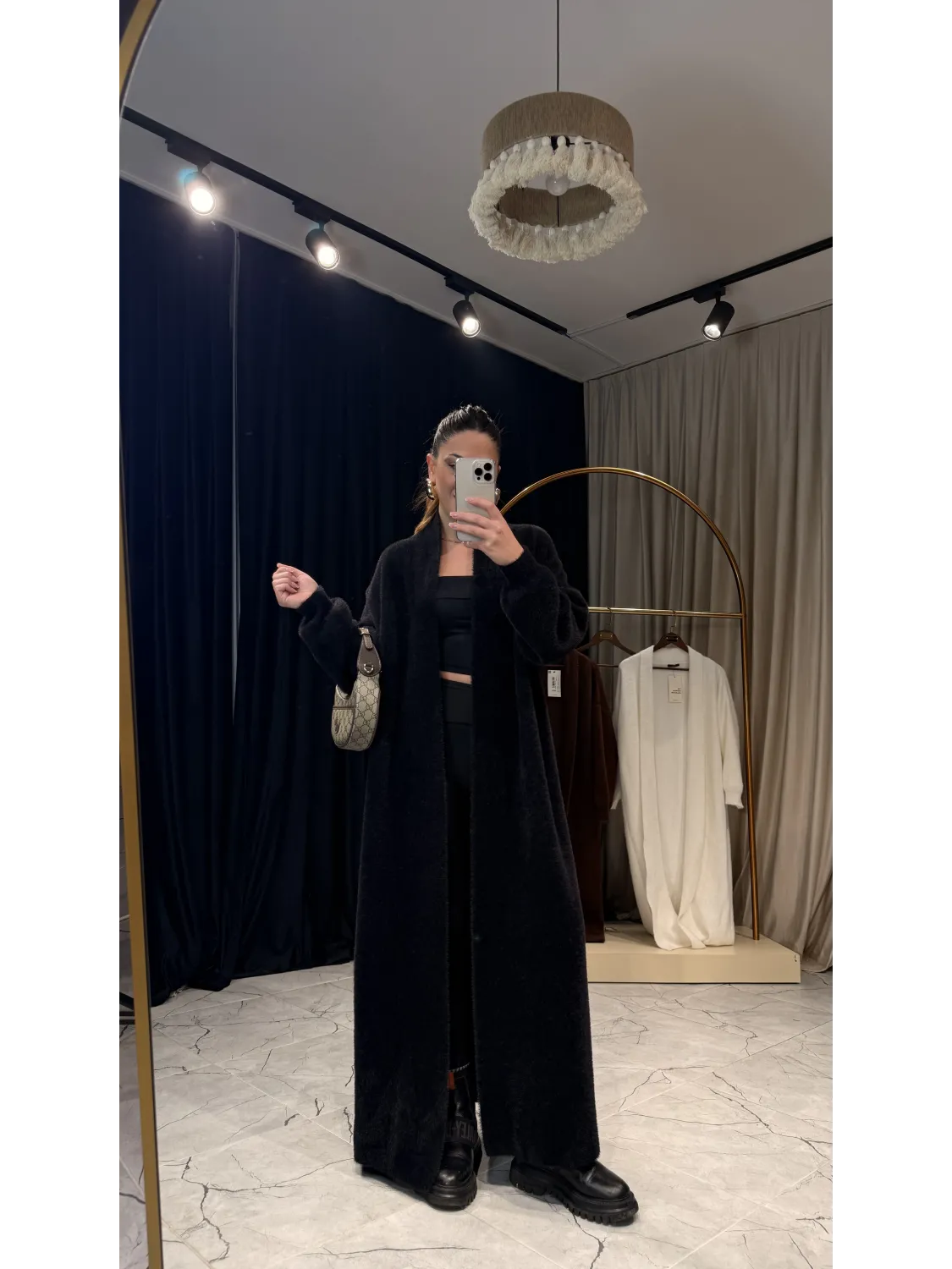 Siyah Uzun Sakallı Hırka