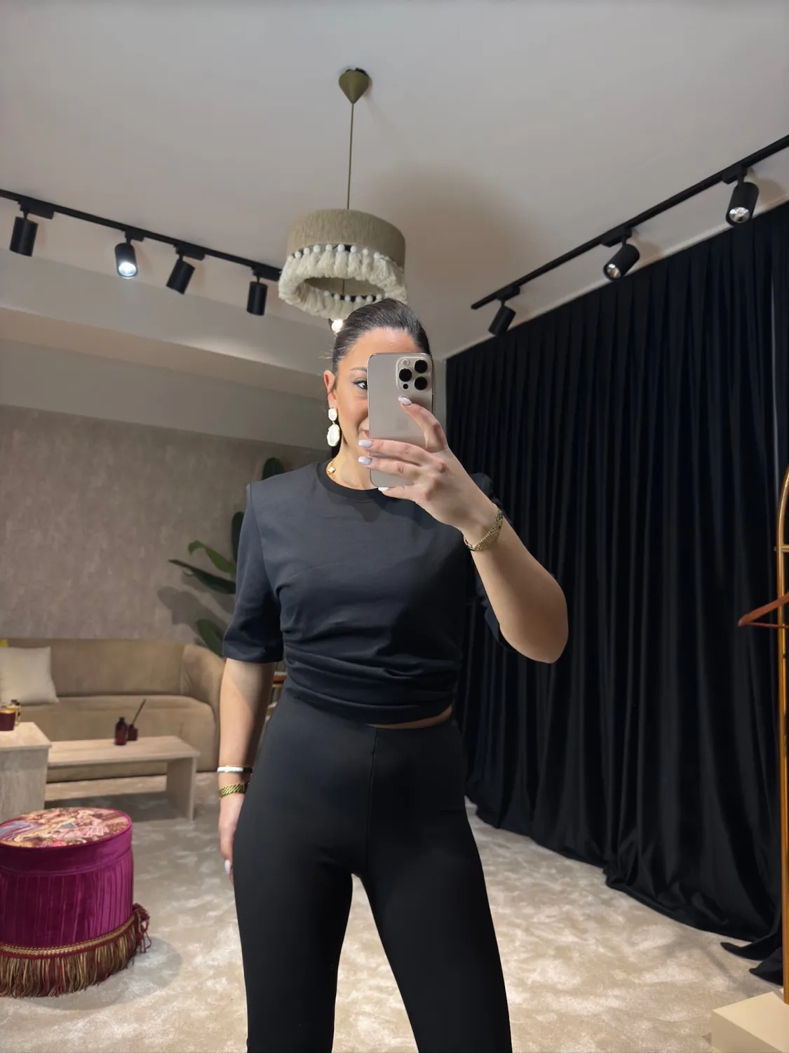 Siyah Vatkalı Tişört