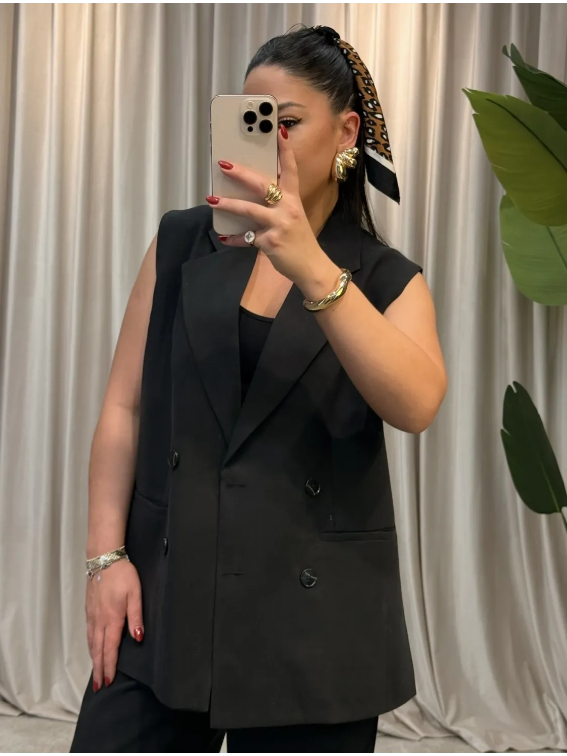 Siyah Yelekli Takım