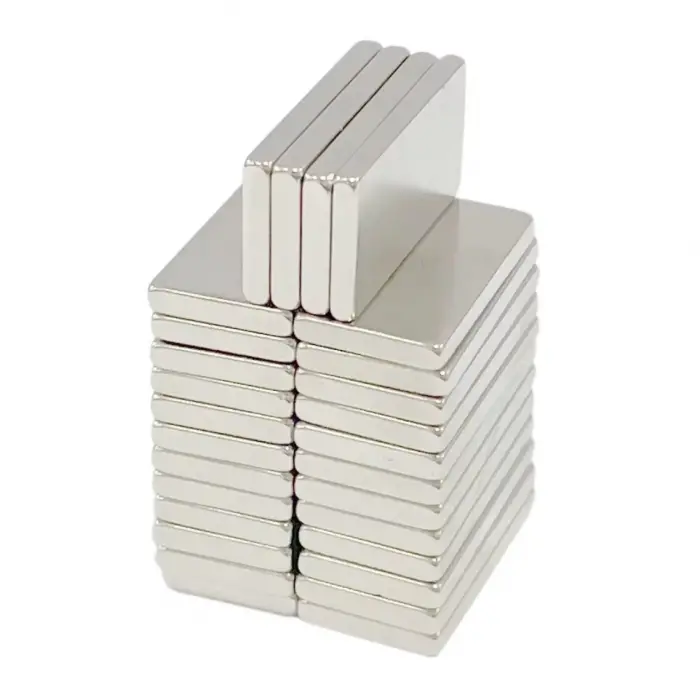 20×10×2 mm N35 Neodyum Mıknatıs – Köşeli, Nikel Kaplama (50’li Set)