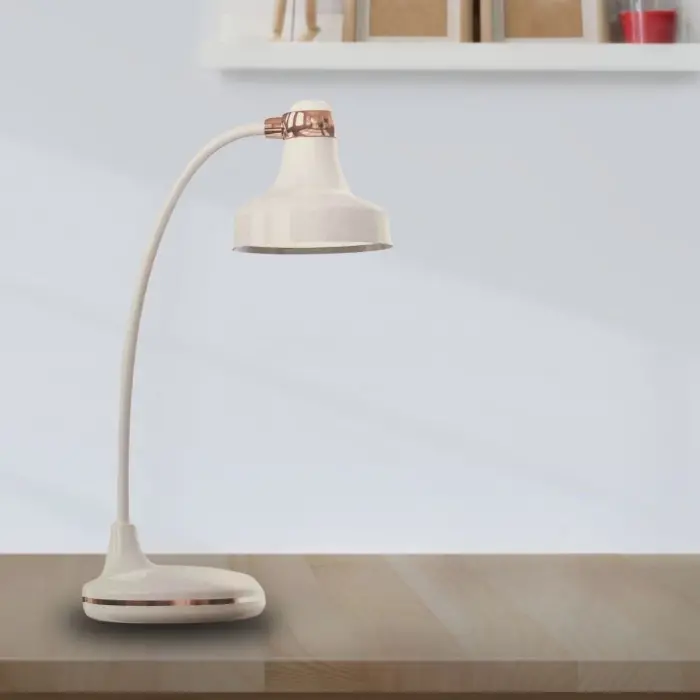 Dokunmatik 3 Farklı LED Işıklı Çalışma Masası Üstü Lamba