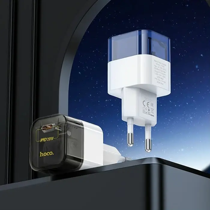 HOCO C131A Platinum PD30W+QC3.0 Girişli Hızlı Şarj Başlığı Ve Type-C To iPhone Lightning Kablo-(5775)