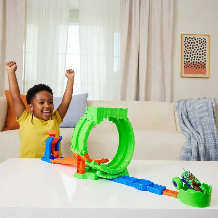 J91 Hot Wheels  Trucks Mutant Kaosu Çemberde Yarış Oyun Seti