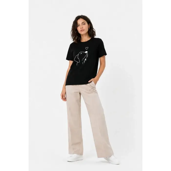 Kadın Köpek Figürlü Minimal Baskılı Tişört Kısa Kol Yazlık T-Shirt - Siyah