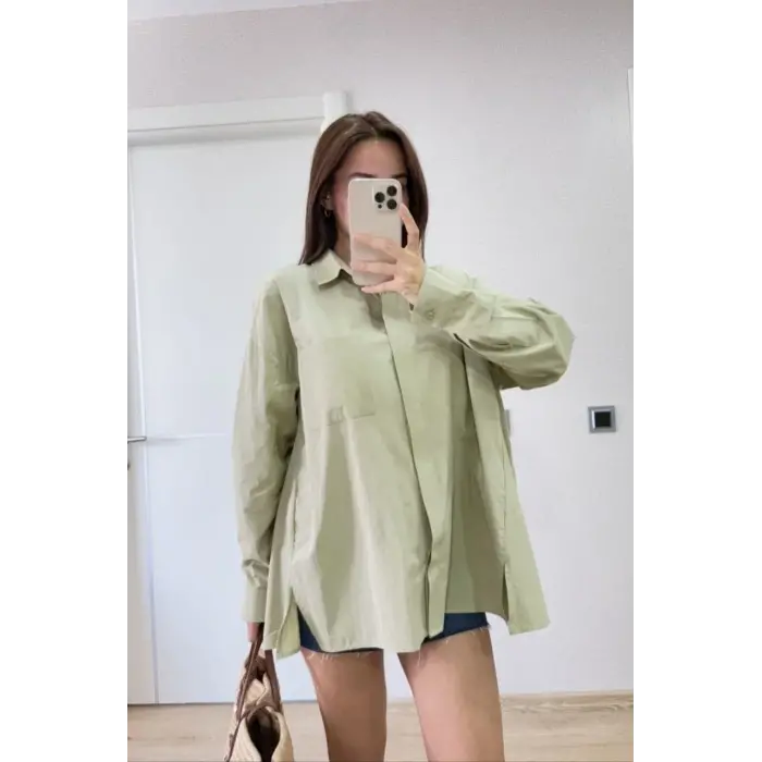 Kadın Oversize Pens Detaylı Cepli Yırtmaçlı Rahat Kalıp Poplin Gömlek - Yeşil