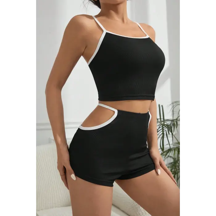 Kadın Siyah Beyaz Şortlu Cut-Out Detaylı Gecelik Takımı H110470