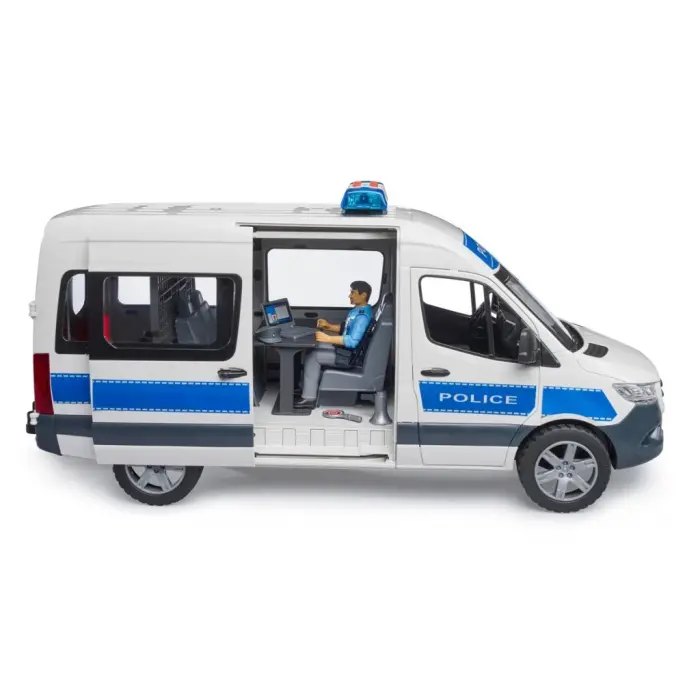 NessiWorld MB Sprinter Polis Otobüsü, Sürücüsü ve Aksesuarları