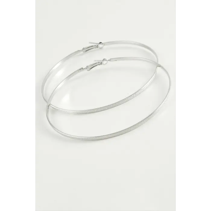 Noktalı Metal Halka Küpe 8-10 cm