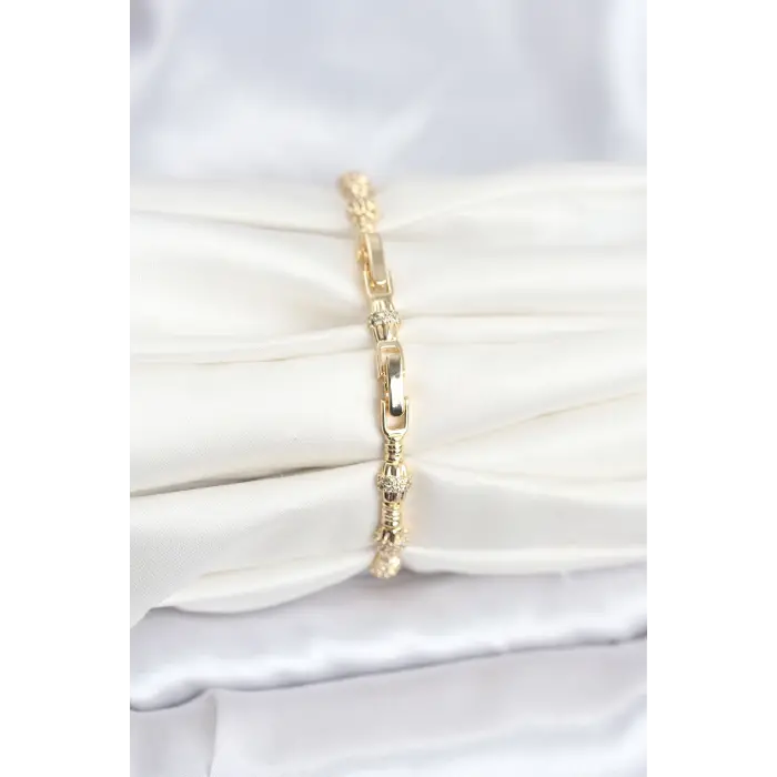 Pirinç Gold Renk VIP Seri Punta Model Zirkon Taşlı Kadın Bileklik 5886